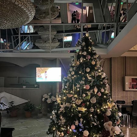 Hotel Okriba Тбилиси Екстериор снимка