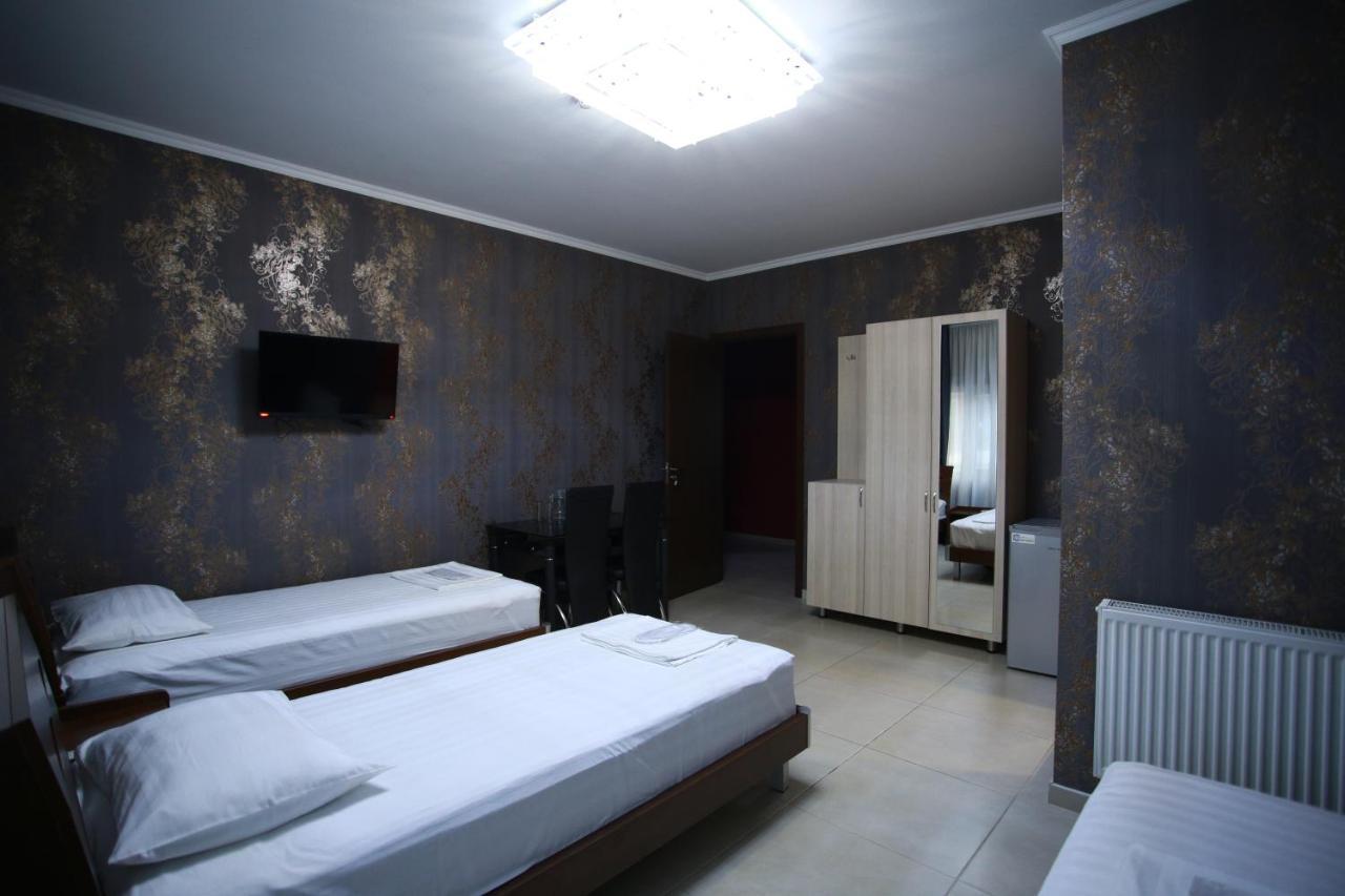 Hotel Okriba Тбилиси Екстериор снимка