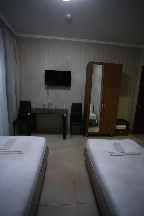 Hotel Okriba Тбилиси Екстериор снимка