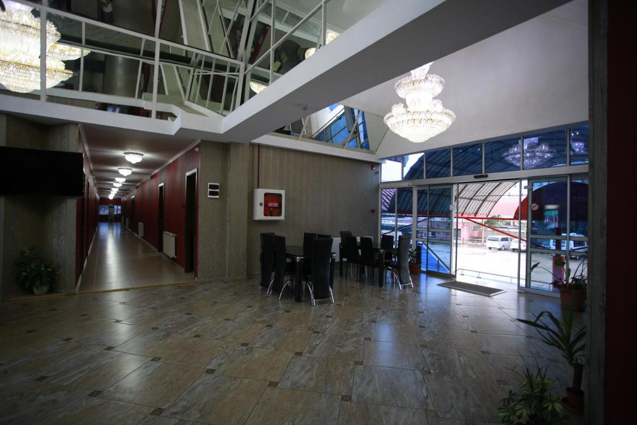 Hotel Okriba Тбилиси Екстериор снимка