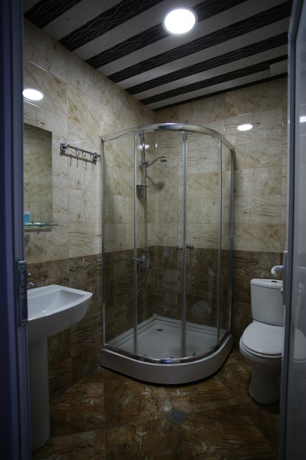 Hotel Okriba Тбилиси Екстериор снимка